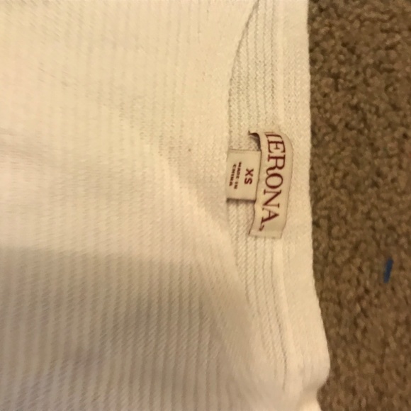 White long back sweater - Picture 2 of 2